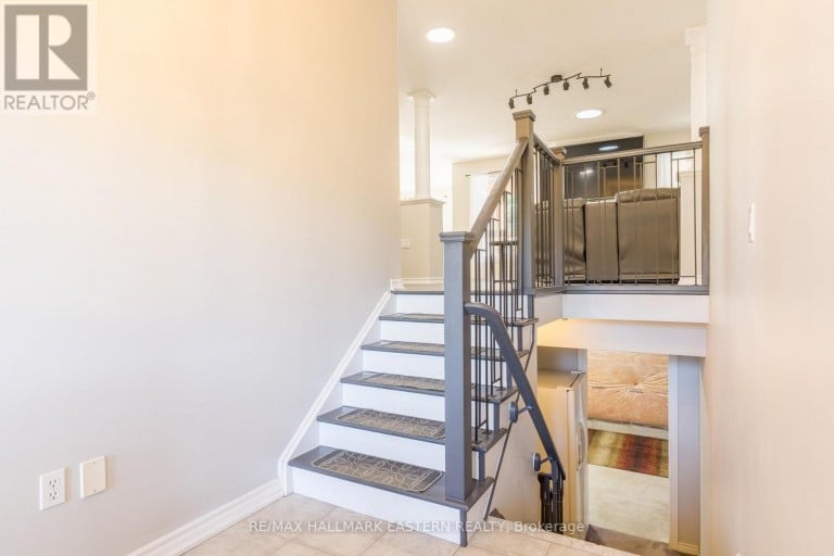 10 SPRINGBANK ROAD, Kawartha Lakes (Omemee), Ontario, K0L2W0