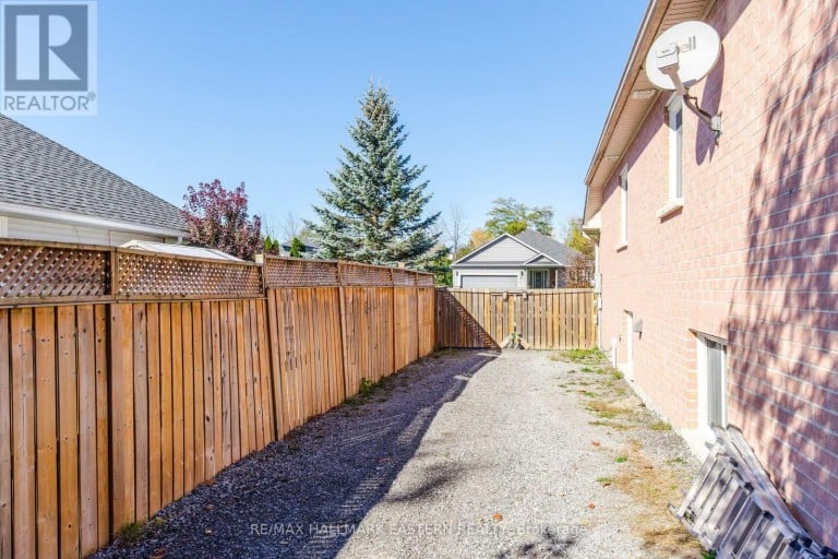 10 SPRINGBANK ROAD, Kawartha Lakes (Omemee), Ontario, K0L2W0