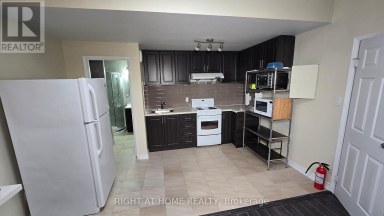 2150 YONGE STREET Toronto (Yonge-Eglinton) Ontario photo 4