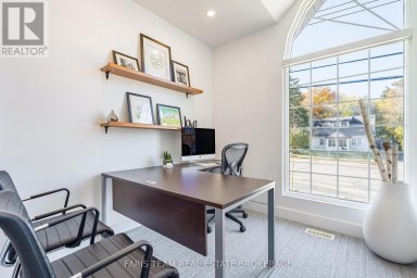 OFFICE 1A-531 KING STREET Midland Ontario photo 3