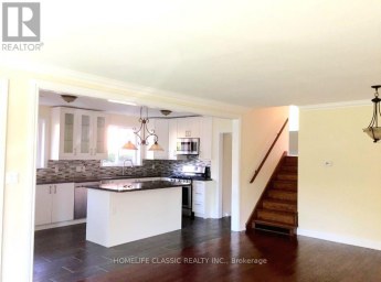 16 TERRYELLEN CRESCENT Toronto (Markland Wood) Ontario photo 2