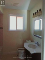 16 TERRYELLEN CRESCENT Toronto (Markland Wood) Ontario photo 8