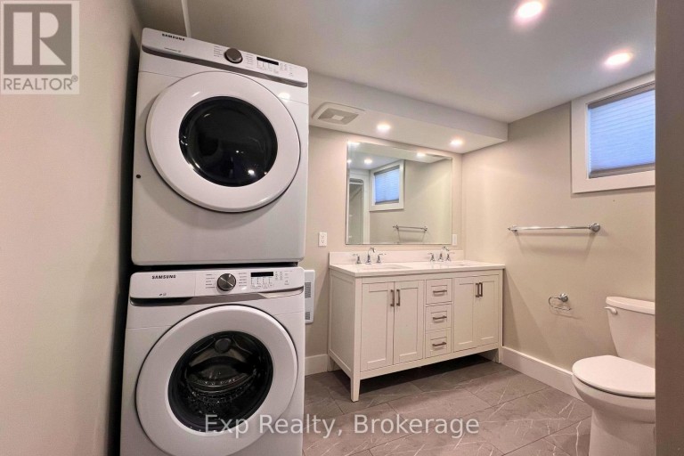 UNIT B - 20 MUNRO AVENUE, Belleville (Belleville Ward), Ontario, K8N1K1
