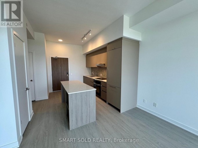 520 - 8188 YONGE STREET, Vaughan (Uplands), Ontario, L4J0M2