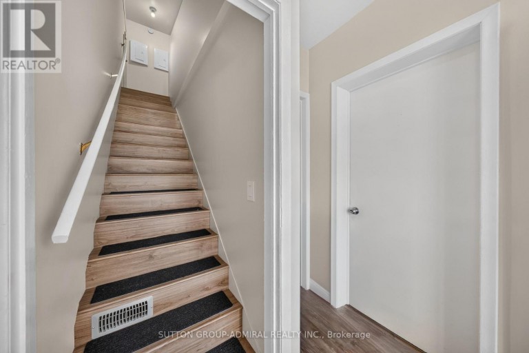 2 - 6745 MAIN STREET, Whitchurch-Stouffville (Stouffville), Ontario, L4A6B5