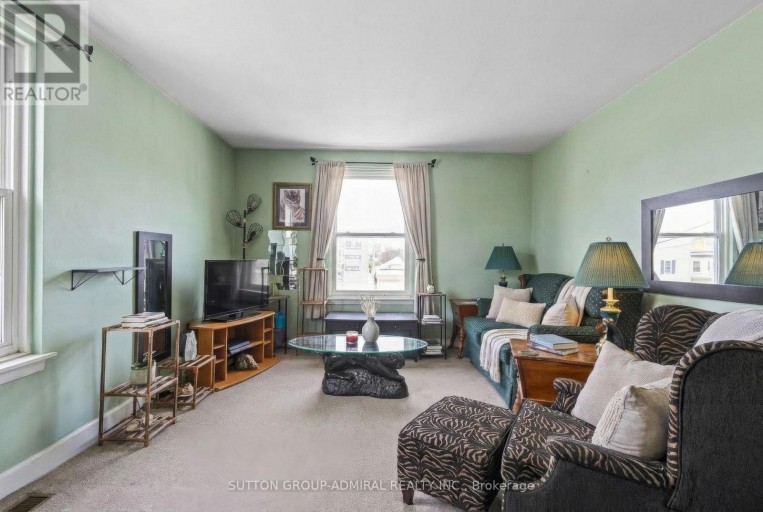 2 - 6745 MAIN STREET, Whitchurch-Stouffville (Stouffville), Ontario, L4A6B5