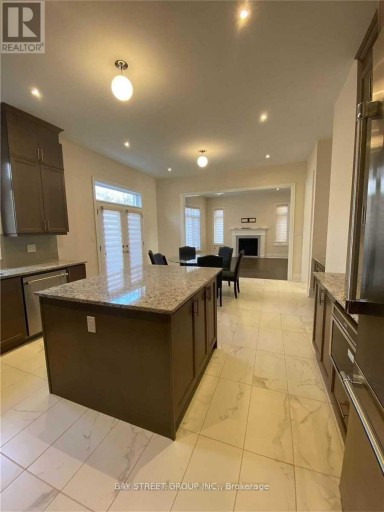 28 MACDONALD COURT, Richmond Hill (Oak Ridges Lake Wilcox), Ontario, L4E1E9