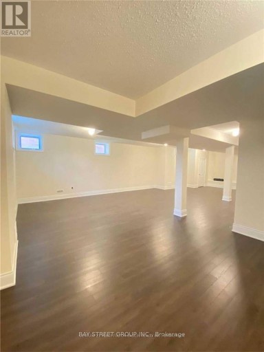 28 MACDONALD COURT, Richmond Hill (Oak Ridges Lake Wilcox), Ontario, L4E1E9