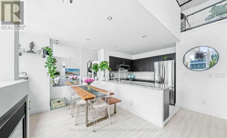 212 - 300 MANITOBA STREET, Toronto (Mimico), Ontario, M8Y4G6