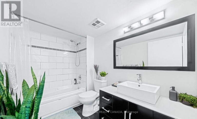 212 - 300 MANITOBA STREET, Toronto (Mimico), Ontario, M8Y4G6