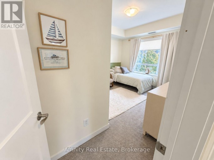 212 - 251 NORTHFIELD DRIVE E, Waterloo, Ontario, N2J4G8