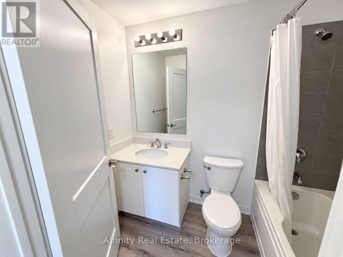 212 - 251 NORTHFIELD DRIVE E, Waterloo, Ontario, N2J4G8