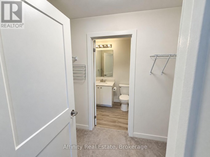 212 - 251 NORTHFIELD DRIVE E, Waterloo, Ontario, N2J4G8