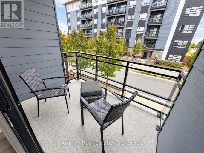 212 - 251 NORTHFIELD DRIVE E, Waterloo, Ontario, N2J4G8