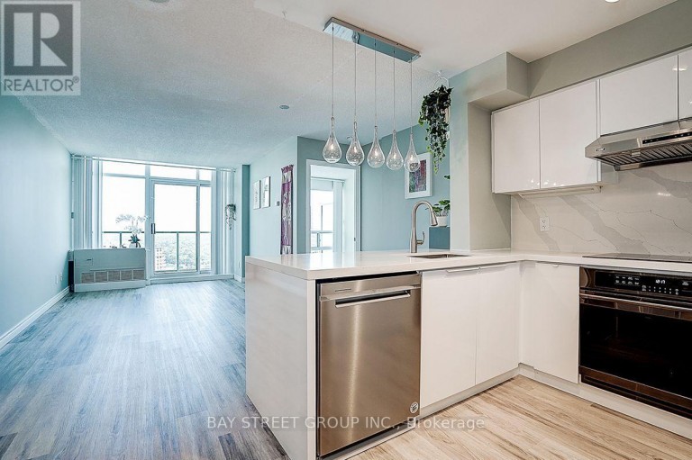 PH3 - 5500 YONGE STREET, Toronto (Willowdale West), Ontario, M2N7L1
