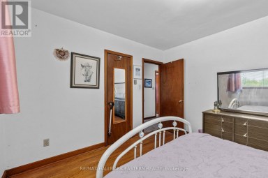 921 ROBINSON ROAD Selwyn Ontario photo 13