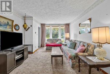 921 ROBINSON ROAD Selwyn Ontario photo 4