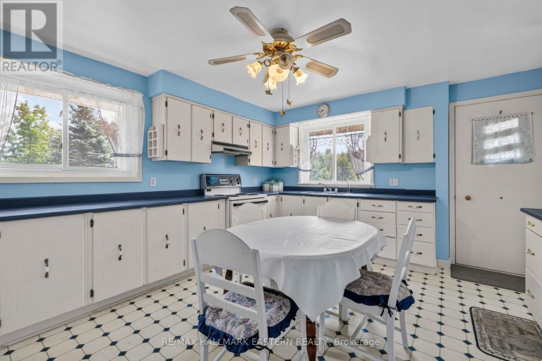 921 ROBINSON ROAD, Selwyn, Ontario, K0L1T0