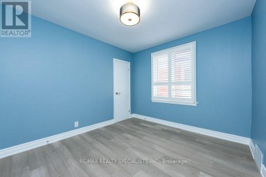 MAIN - 79 CLEARBROOKE CIRCLE Toronto (Rexdale-Kipling) Ontario photo 14