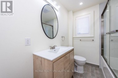 MAIN - 79 CLEARBROOKE CIRCLE Toronto (Rexdale-Kipling) Ontario photo 18