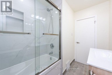 MAIN - 79 CLEARBROOKE CIRCLE Toronto (Rexdale-Kipling) Ontario photo 19