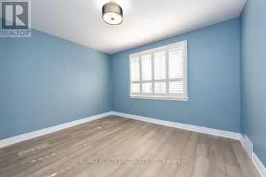MAIN - 79 CLEARBROOKE CIRCLE Toronto (Rexdale-Kipling) Ontario photo 20
