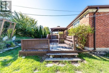 MAIN - 79 CLEARBROOKE CIRCLE Toronto (Rexdale-Kipling) Ontario photo 26