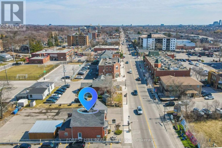 200 - 151 QUEEN STREET S, Mississauga (Streetsville), Ontario, L5M1L1