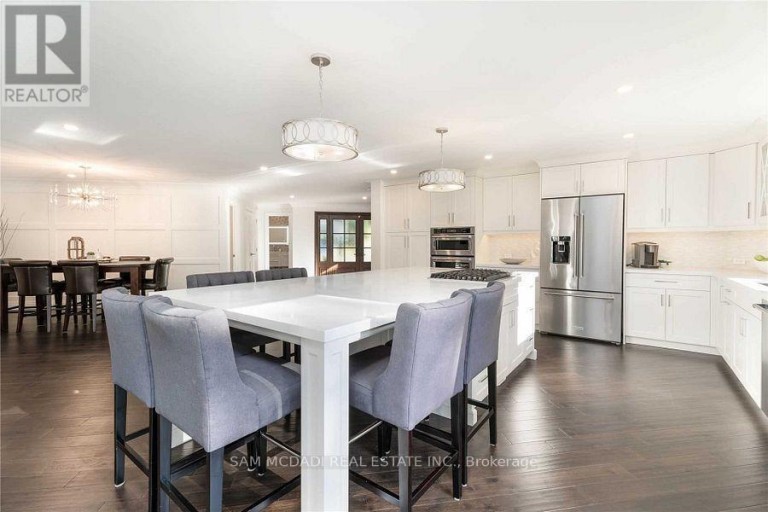 2064 ALMIRA COURT, Mississauga (Sheridan), Ontario, L5H4A5