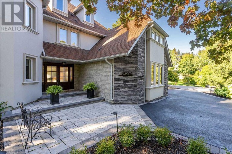 2064 ALMIRA COURT, Mississauga (Sheridan), Ontario, L5H4A5