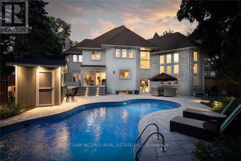 2064 ALMIRA COURT, Mississauga (Sheridan), Ontario, L5H4A5