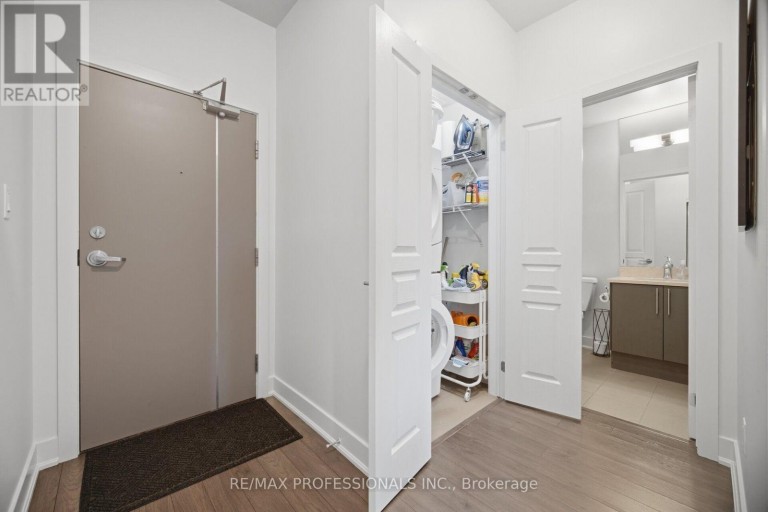 323 - 128 GARDEN DRIVE, Oakville (CO Central), Ontario, L6K2W5