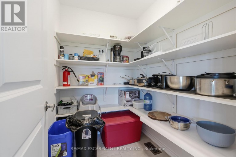 147 MIDLAND PLACE, Welland (Hwy 406/Welland), Ontario, L3B0H4