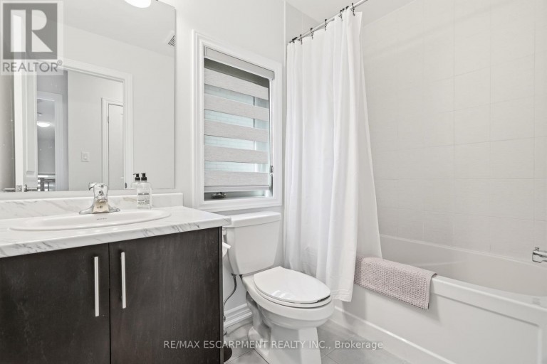 147 MIDLAND PLACE, Welland (Hwy 406/Welland), Ontario, L3B0H4