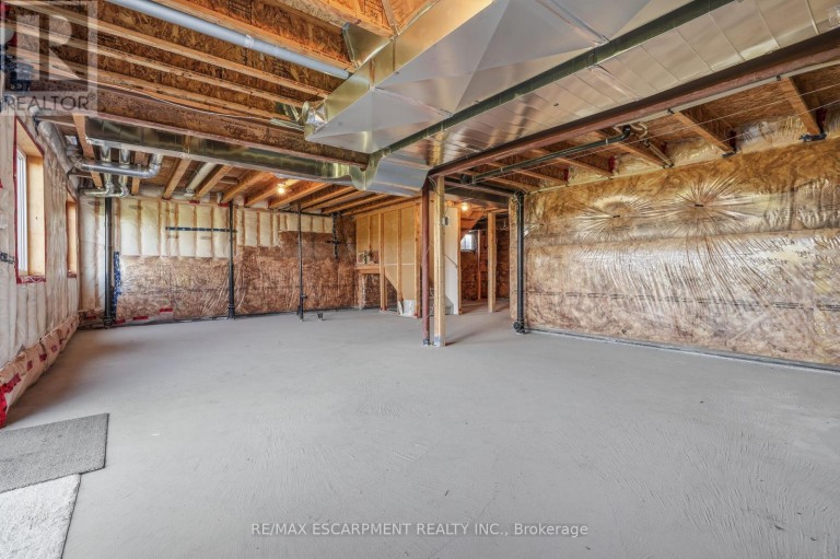 147 MIDLAND PLACE, Welland (Hwy 406/Welland), Ontario, L3B0H4
