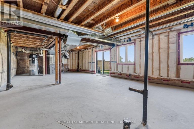 147 MIDLAND PLACE, Welland (Hwy 406/Welland), Ontario, L3B0H4