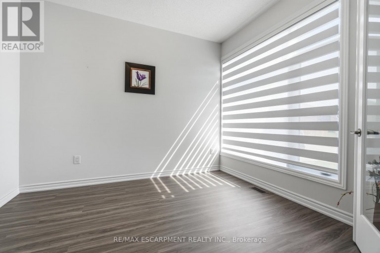 147 MIDLAND PLACE, Welland (Hwy 406/Welland), Ontario, L3B0H4