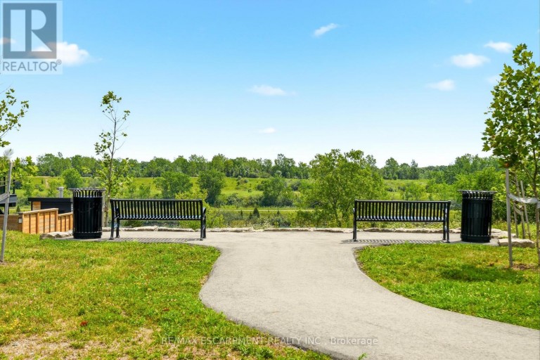 147 MIDLAND PLACE, Welland (Hwy 406/Welland), Ontario, L3B0H4