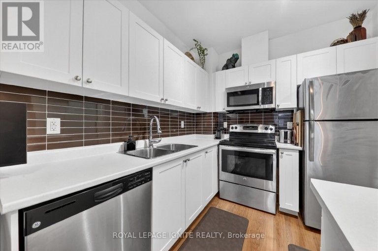116 - 3560 ST CLAIR AVENUE E, Toronto (Scarborough Village), Ontario, M1K0A9