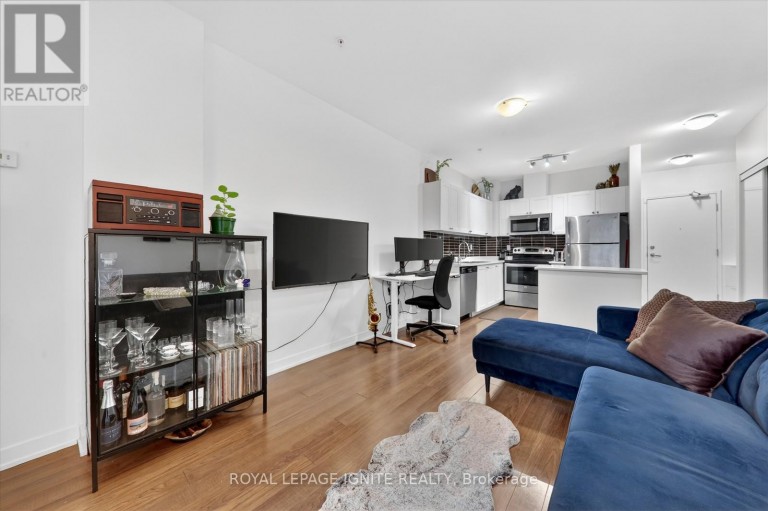 116 - 3560 ST CLAIR AVENUE E, Toronto (Scarborough Village), Ontario, M1K0A9