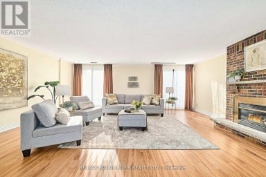 401 - 337 SIMCOE STREET Oshawa (O'Neill) Ontario photo 18