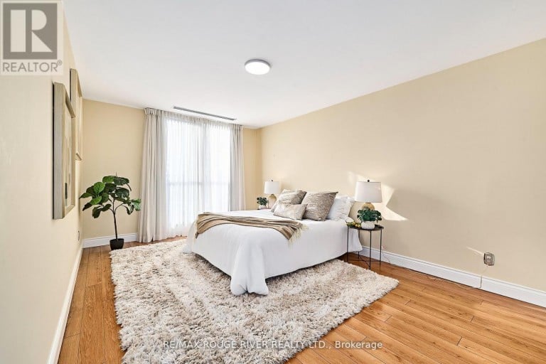 401 - 337 SIMCOE STREET, Oshawa (O'Neill), Ontario, L1G4T2