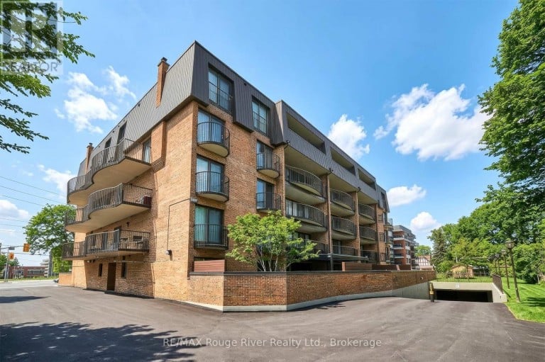 401 - 337 SIMCOE STREET, Oshawa (O'Neill), Ontario, L1G4T2