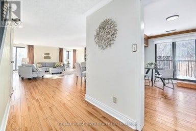 401 - 337 SIMCOE STREET Oshawa (O'Neill) Ontario photo 9