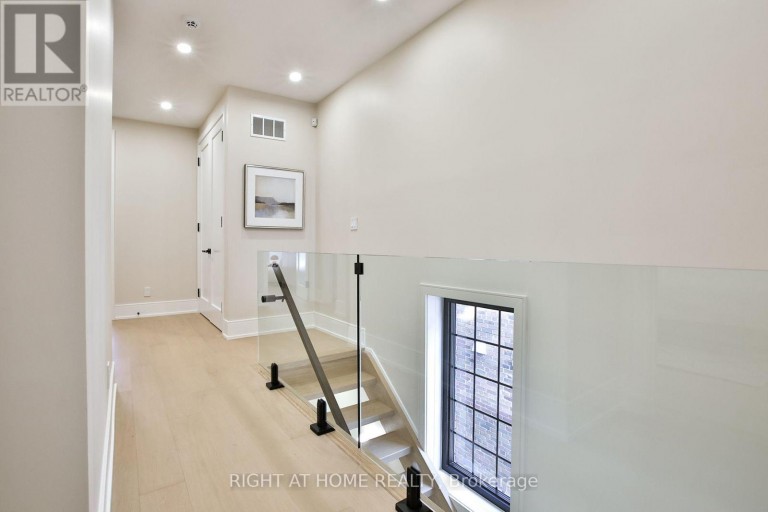 106 EASTBOURNE AVENUE, Toronto (Yonge-Eglinton), Ontario, M5P2G3