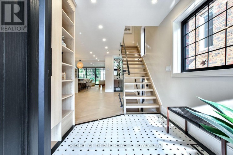 106 EASTBOURNE AVENUE, Toronto (Yonge-Eglinton), Ontario, M5P2G3
