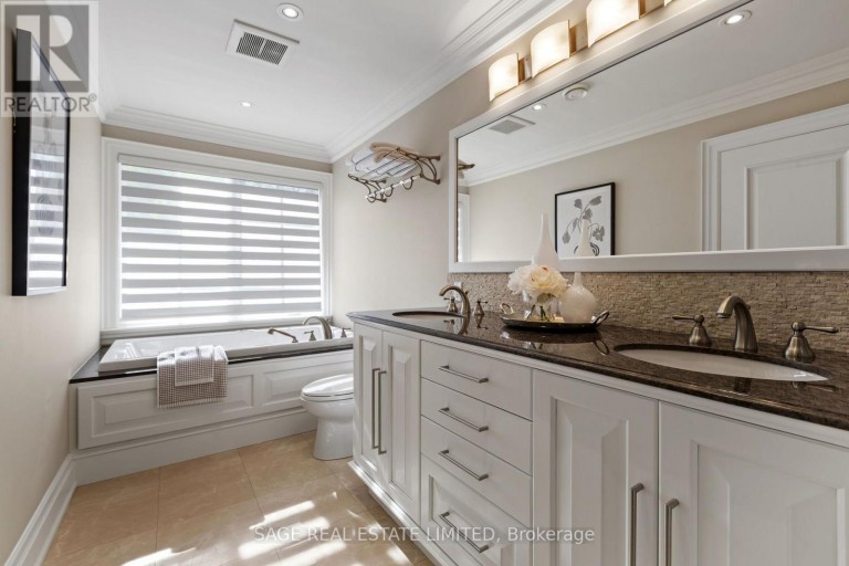 133 GLENGROVE AVENUE W, Toronto (Lawrence Park South), Ontario, M4R1P1