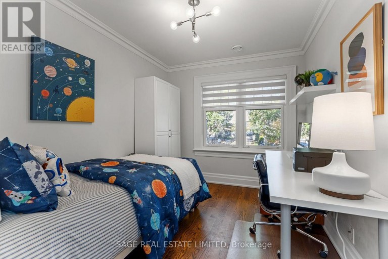 133 GLENGROVE AVENUE W, Toronto (Lawrence Park South), Ontario, M4R1P1