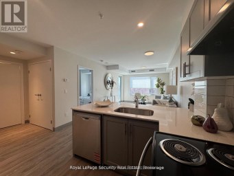 311 - 1015 INNISFIL BEACH ROAD Innisfil (Alcona) Ontario photo 2
