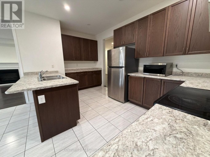 MAIN - 2432 EQUESTRIAN CRESCENT, Oshawa (Windfields), Ontario, L1L0L7